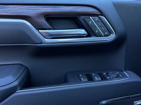 Certified 2025 GMC Sierra 1500 SLT w/ SLT Premium Plus Package image 11