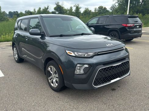 Used 2022 Kia Soul LX FWD image 7