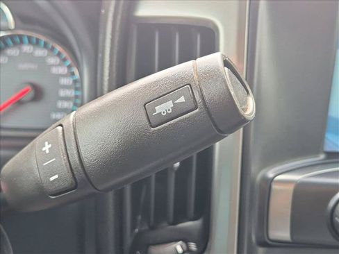 Used 2018 Chevrolet Silverado 1500 LT w/ All Star Edition AWD/4WD image 11
