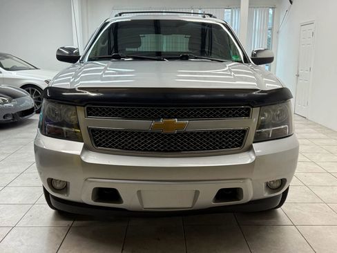 Used 2012 Chevrolet Avalanche LTZ image 2