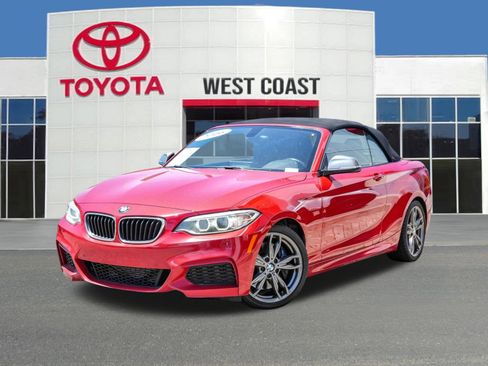 Used 2016 BMW M235i Convertible RWD image 1