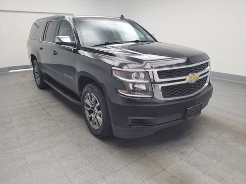 Used 2019 Chevrolet Suburban LT AWD/4WD image 13
