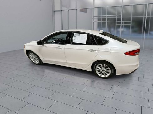 Used 2020 Ford Fusion SE image 6