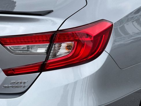 Used 2021 Honda Accord Sport image 12