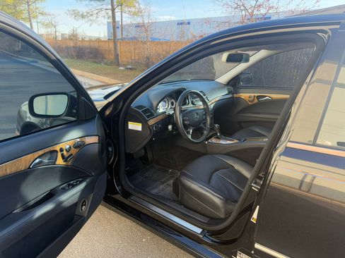 Used 2007 Mercedes-Benz E 350 4MATIC Sedan image 12