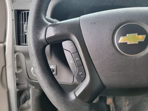 Used 2015 Chevrolet Express 2500 LS image 18