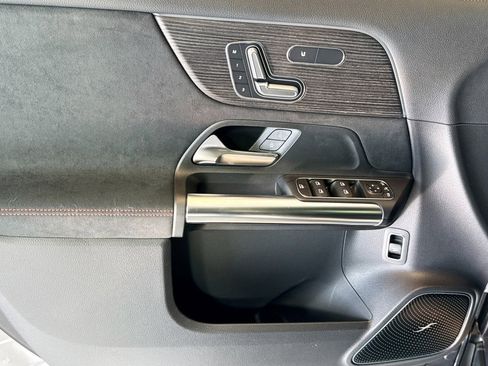 New 2026 Mercedes-Benz GLA 35 AMG 4MATIC image 18