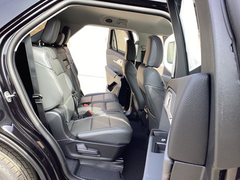 New 2026 Ford Explorer Active AWD/4WD image 9