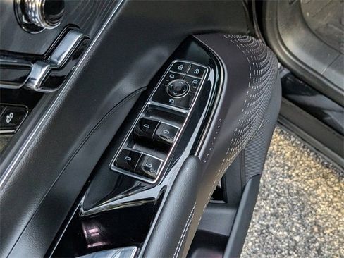 Used 2025 Cadillac Lyriq Sport image 11