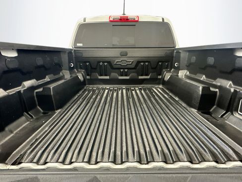 Used 2025 Chevrolet Colorado Trail Boss AWD/4WD image 30