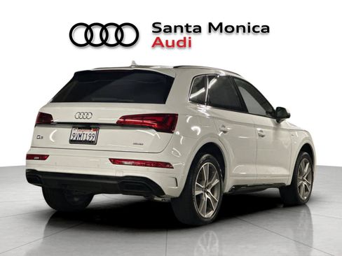 Used 2025 Audi Q5 2.0T Premium w/ Convenience Plus Package AWD/4WD image 2