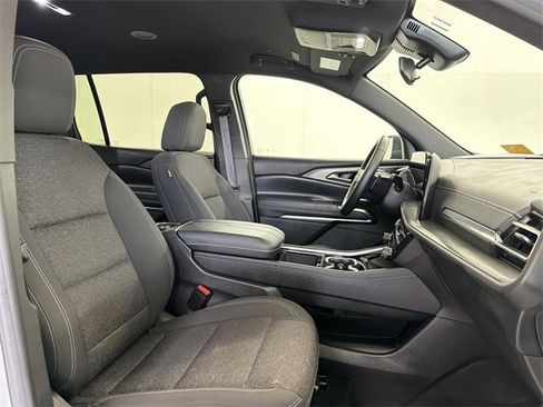Certified 2025 Chevrolet Traverse LT image 21