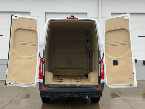 Used 2024 Mercedes-Benz Sprinter 3500 image 20