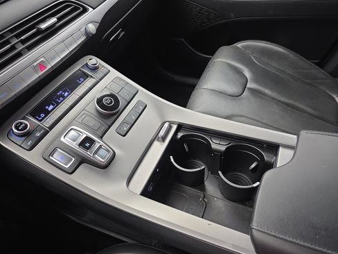 Used 2020 Hyundai Palisade SEL w/ Premium Package FWD image 24
