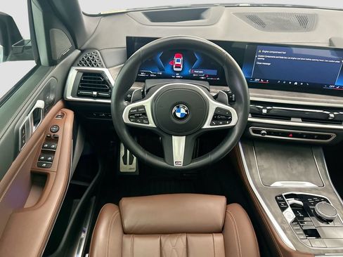 Used 2024 BMW X5 xDrive40i w/ M Sport Package AWD/4WD image 10