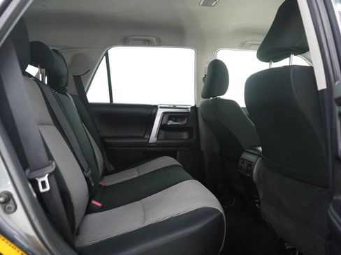 Used 2016 Toyota 4Runner SR5 image 12