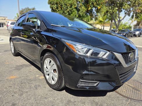 Used 2020 Nissan Versa S FWD image 22