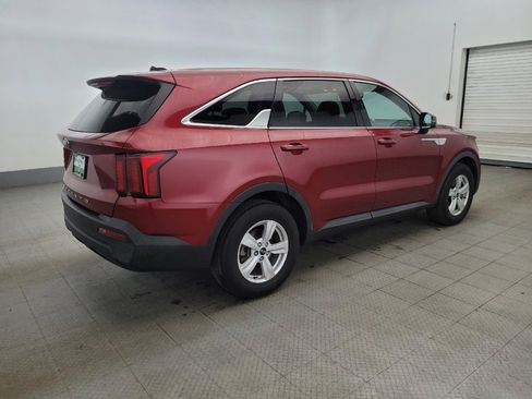 Used 2021 Kia Sorento LX image 10