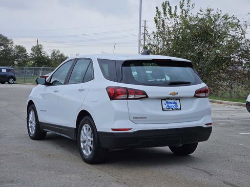 Used 2022 Chevrolet Equinox LS w/ LPO, Floor Liner Package image 5