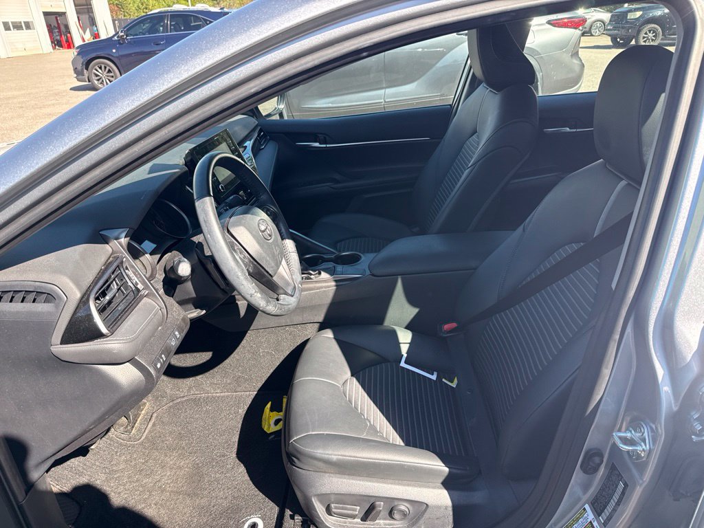 Used 2024 Toyota Camry SE w/ Convenience Package FWD image 10