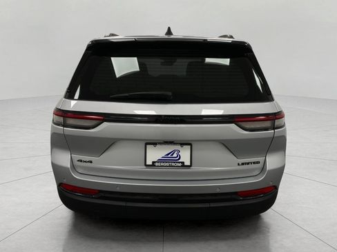 Used 2024 Jeep Grand Cherokee Limited w/ Black Appearance Package image 5