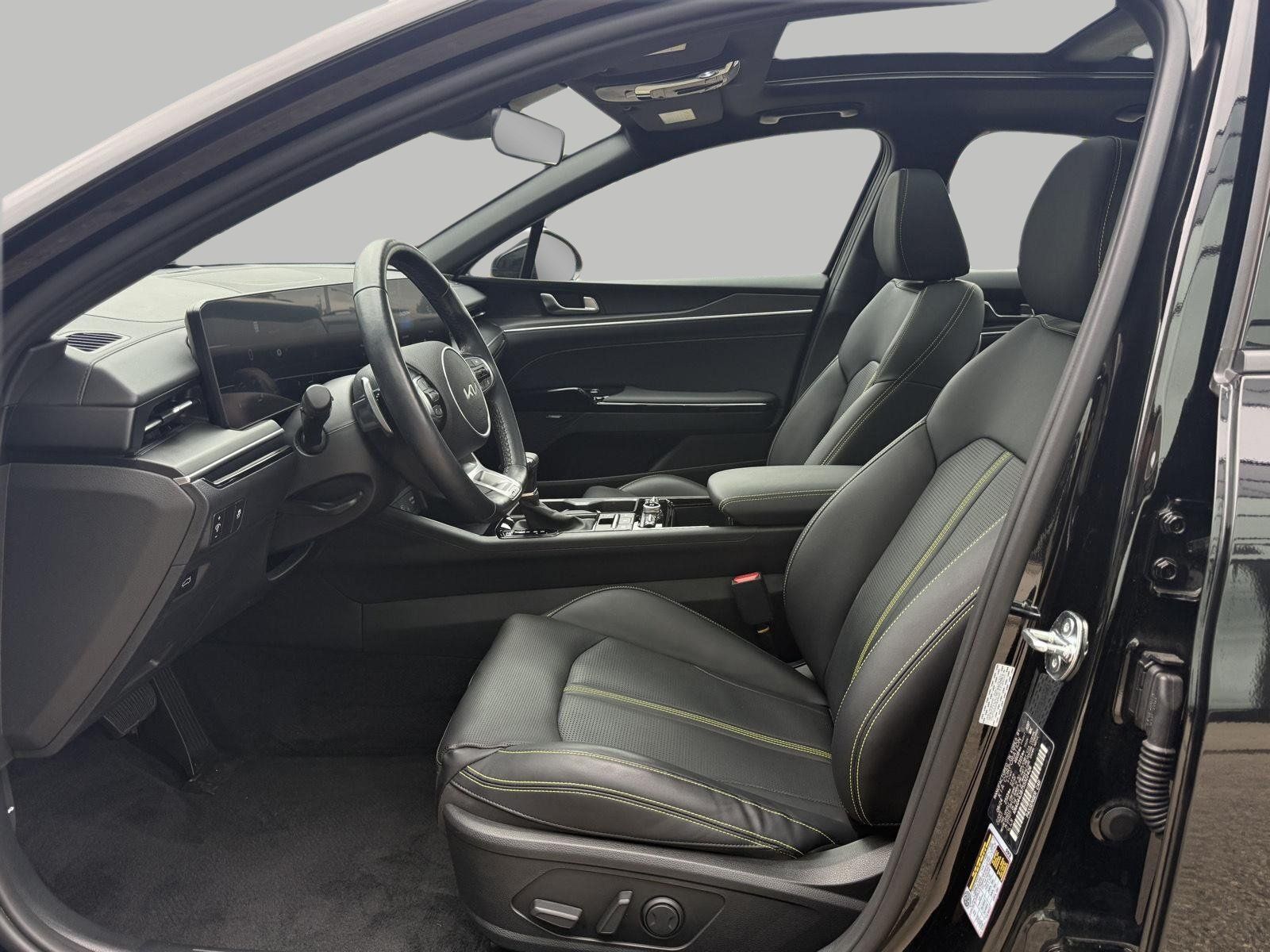 Used 2025 Kia K5 GT w/ GT1 Package FWD image 22