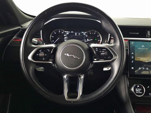 Certified 2022 Jaguar F-PACE S image 20