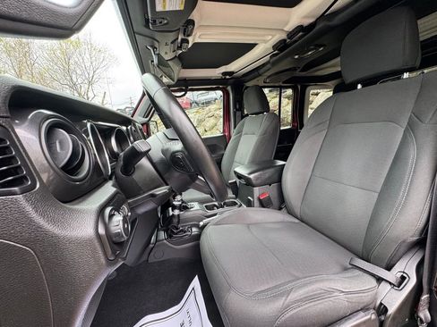 Used 2021 Jeep Wrangler Unlimited Sport AWD/4WD image 16