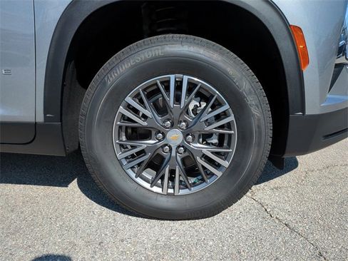 New 2026 Chevrolet Traverse LT w/ Driver Confidence Package image 11