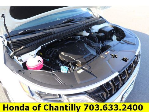 Used 2024 Kia Carnival LX FWD image 31