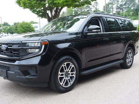 Certified 2025 Ford Expedition Max Active AWD/4WD image 3