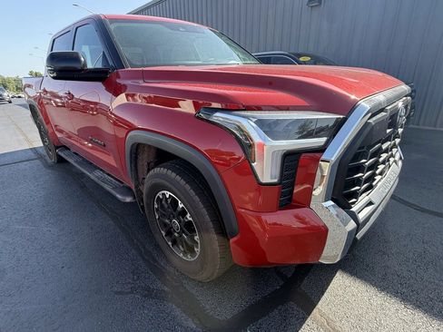 Used 2022 Toyota Tundra SR5 w/ TRD Off-Road Package AWD/4WD image 5