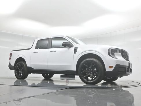 New 2025 Ford Maverick Lariat w/ Black Appearance Package image 45