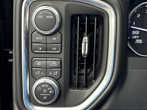 Used 2021 GMC Sierra 1500 SLT w/ SLT Premium Plus Package AWD/4WD image 31