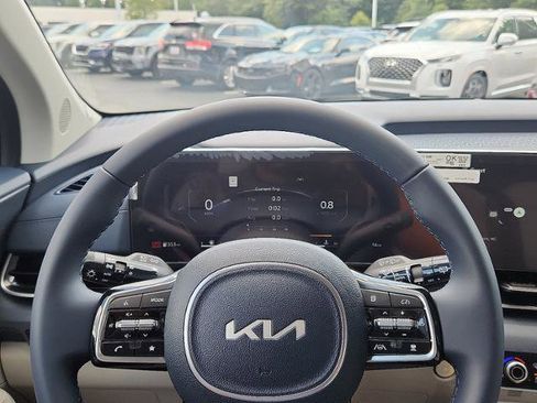 New 2026 Kia Carnival SX image 11