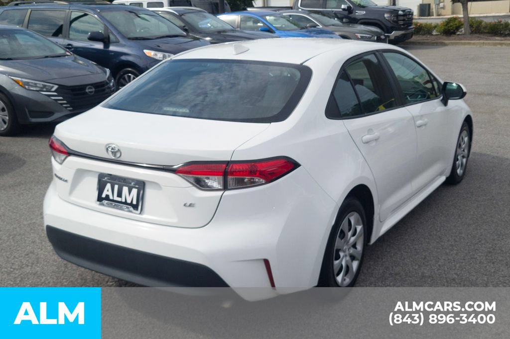 Used 2024 Toyota Corolla LE FWD image 5