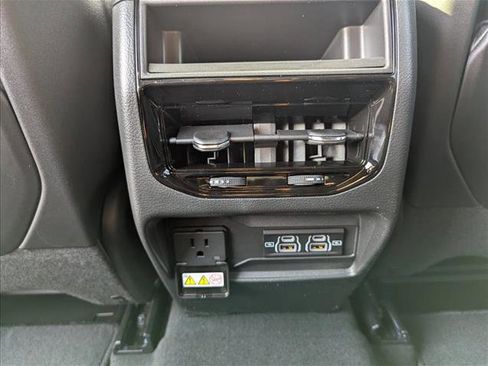 New 2025 Jeep Grand Cherokee Altitude image 25