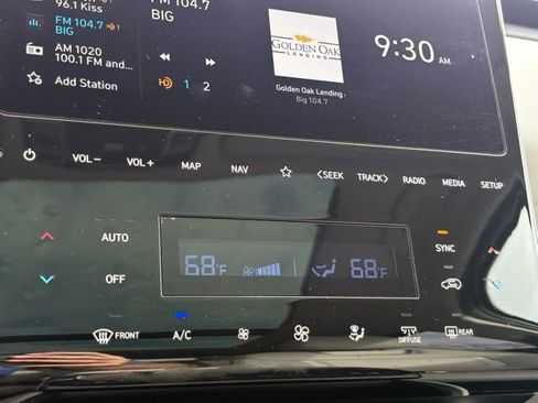 Used 2023 Hyundai Tucson Limited image 17