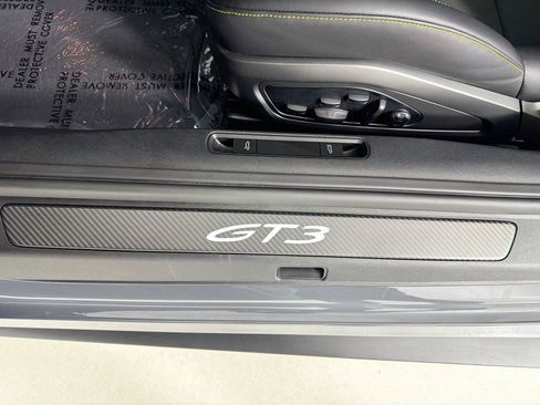 Used 2025 Porsche 911 GT3 RWD image 10