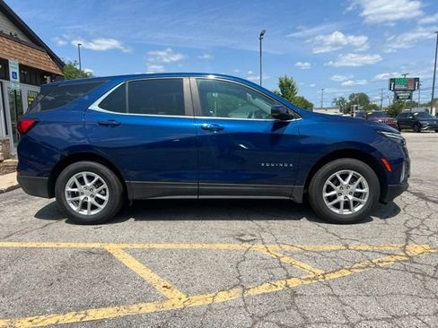 Used 2022 Chevrolet Equinox LT AWD/4WD image 5