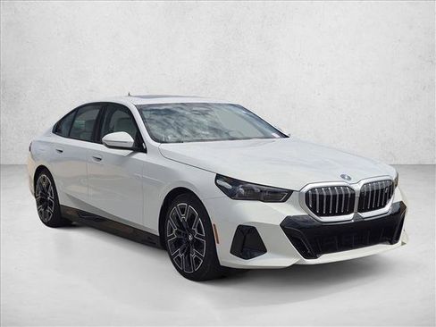 New 2027 BMW i5 eDrive40 w/ M Sport Package RWD image 7