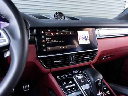 Certified 2023 Porsche Cayenne Turbo S AWD/4WD image 16