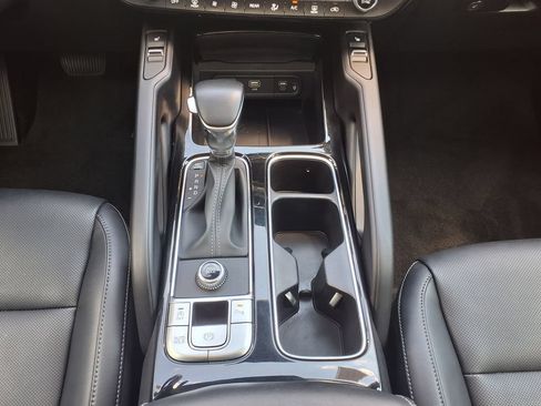 Used 2025 Kia Telluride S FWD image 36