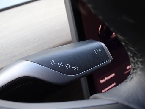 Used 2023 Tesla Model 3 Standard Range RWD image 23