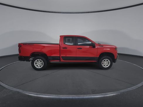 Used 2020 Chevrolet Silverado 1500 Custom Trail Boss w/ Custom Convenience Package AWD/4WD image 18