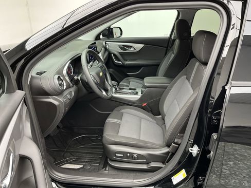 New 2025 Chevrolet Blazer LT w/ Midnight/Sport Edition image 3
