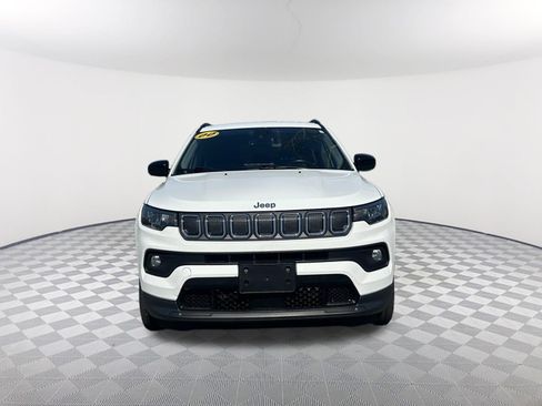 Used 2022 Jeep Compass Latitude AWD/4WD image 2