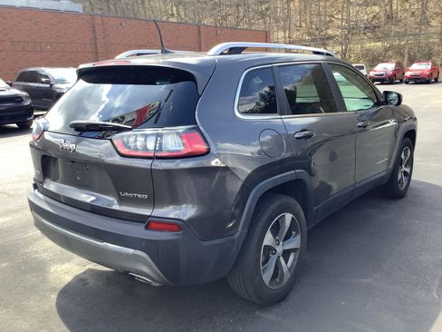Used 2019 Jeep Cherokee Limited AWD/4WD image 2