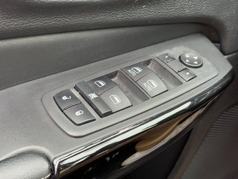 Used 2023 Jeep Cherokee Altitude Lux image 23