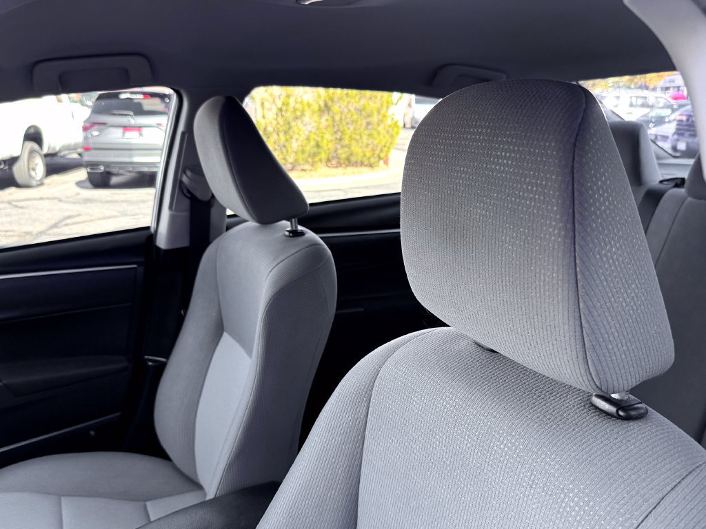 Used 2015 Toyota Corolla L FWD image 20